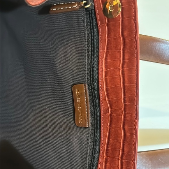 Jones New York Faux Crocodile Terracotta Shoulder Bag with brown straps! - Picture 6 of 13